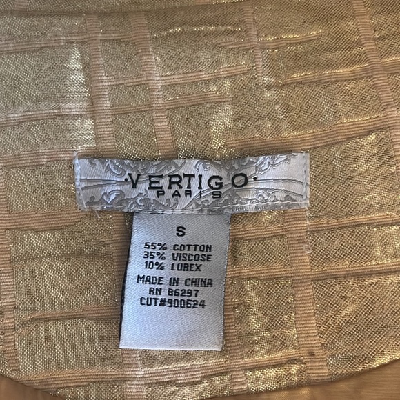 Glamorous Gold Shimmer Coat - Picture 5 of 5